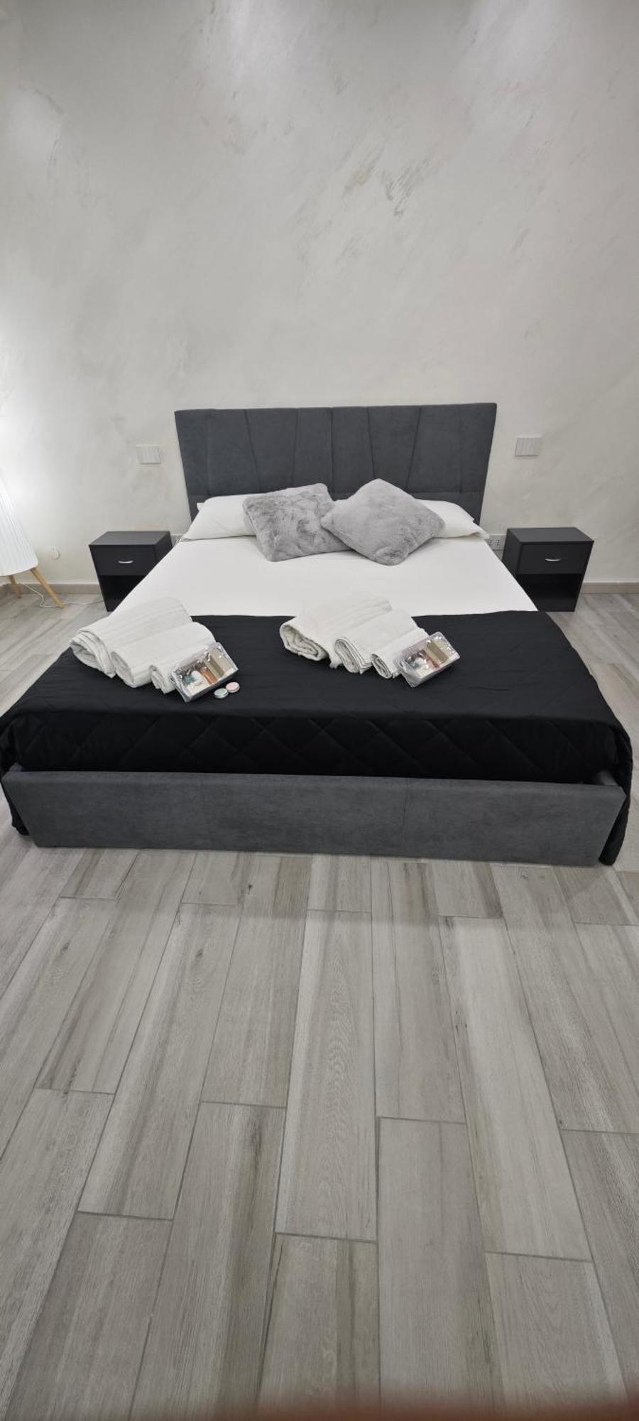 Apartmán Wonder House Mirabella Imbaccari Exteriér fotografie